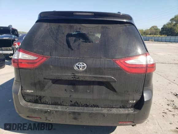 2017 Toyota Sienna XLE с VIN 5TDYZ3DC0HS803804, выставлен на аукционе Copart как лот 84789375 с пробегом 217 747 миль миль и Списание • Salvage title. История ставок и продаж доступна на DreamBid. Изображение 6.