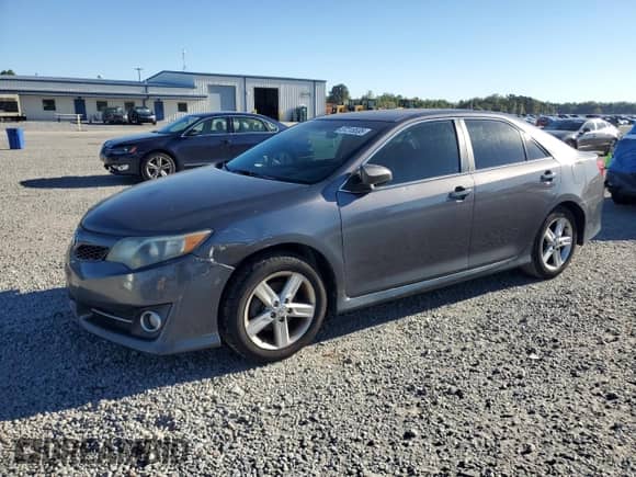 2014 Toyota Camry L с VIN 4T1BF1FK3EU767844, выставлен на аукционе Copart как лот 87215535 с пробегом 186 194 миль миль и Чистый • Clean title. История ставок и продаж доступна на DreamBid. Изображение 1.