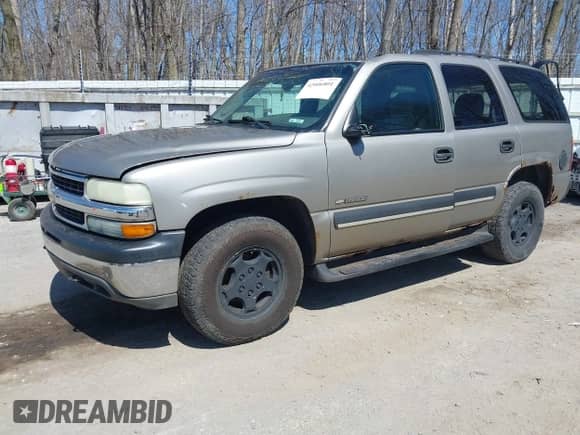 2003 Chevrolet Tahoe LT z VIN 1GNEK13Z83J107450, wystawiony jako IAAI lot #42006801 z przebiegiem 310 767 mil mil oraz . Historia ofert i sprzedaży dostępna na DreamBid. Obrazek 17.