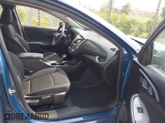 2024 Chevrolet Malibu LT с VIN 1G1ZD5ST0RF233010, выставлен на аукционе IAAI как лот 42466688 с пробегом 24 797 миль миль и . История ставок и продаж доступна на DreamBid. Изображение 5.