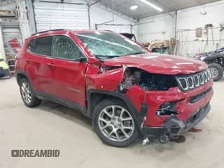 2023 Jeep Compass Latitude Lux z VIN 3C4NJDFN9PT545706, wystawiony jako IAAI lot #42930241 z przebiegiem 29 926 mil mil oraz . Historia ofert i sprzedaży dostępna na DreamBid. Obrazek 1.