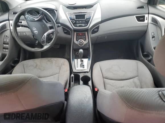 2013 Hyundai Elantra GLS z VIN KMHDH4AE5DU935181, wystawiony jako Copart lot #61976375 z przebiegiem Nie podano mil oraz Czysty tytuł • Clean title. Historia ofert i sprzedaży dostępna na DreamBid. Obrazek 8.