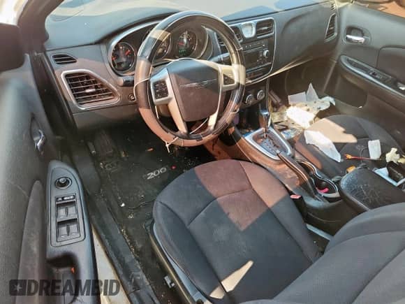 2013 Chrysler 200 Touring с VIN 1C3CCBBB8DN614838, выставлен на аукционе Copart как лот 80215755 с пробегом 119 171 миль миль и Списание • Salvage title. История ставок и продаж доступна на DreamBid. Изображение 8.