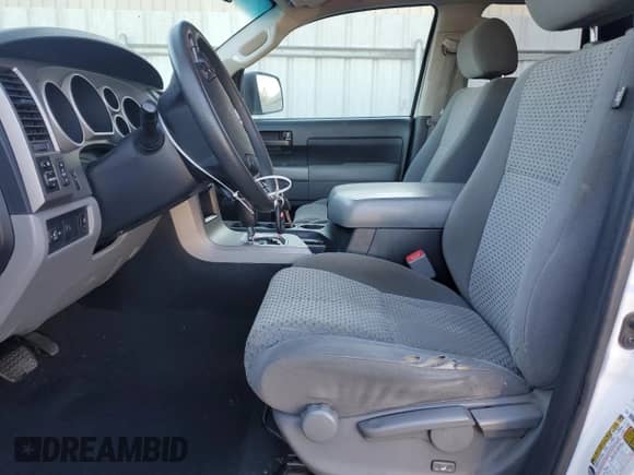 2012 Toyota Tundra z VIN 5TFRU5F1XCX027582, wystawiony jako Copart lot #85649634 z przebiegiem 267 030 mil mil oraz Szkoda całkowita • Salvage title. Historia ofert i sprzedaży dostępna na DreamBid. Obrazek 7.