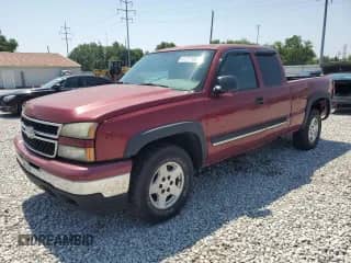 2007 Chevrolet Silverado 1500 LT3 with VIN 1GCEK19B47Z110470, listed as a Copart auction lot 83871055 with 121,405 mi miles and Salvage title. Bid and sale history available at DreamBid. Image 1.