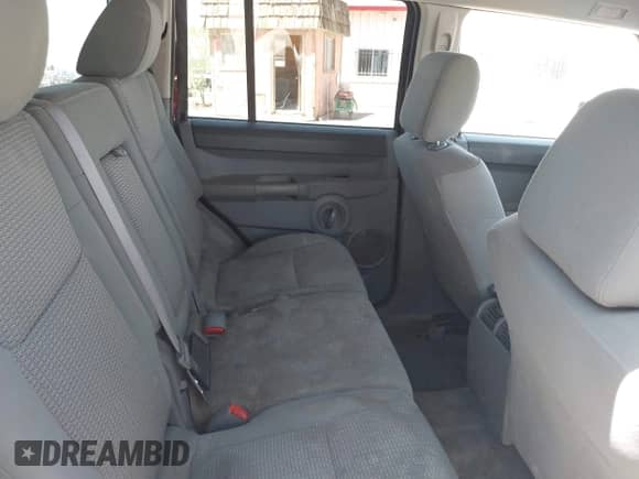 2007 Jeep Commander Sport с VIN 1J8HH48K07C635861, выставлен на аукционе IAAI как лот 42451472 с пробегом 155 912 миль миль и . История ставок и продаж доступна на DreamBid. Изображение 8.