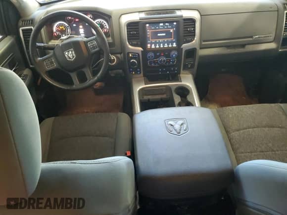 2019 Ram 1500 Warlock z VIN 1C6RR7LT4KS598278, wystawiony jako Copart lot #84413135 z przebiegiem 47 530 mil mil oraz Szkoda całkowita • Salvage title. Historia ofert i sprzedaży dostępna na DreamBid. Obrazek 8.