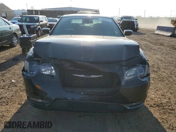 2015 Chrysler 300 S с VIN 2C3CCAGG2FH899885, выставлен на аукционе Copart как лот 71594745 с пробегом 121 969 миль миль и Списание • Salvage title. История ставок и продаж доступна на DreamBid. Изображение 5.