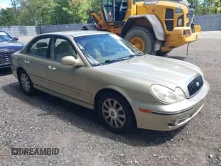 2004 Hyundai Sonata GLS with VIN KMHWF35H04A933725, listed as a IAAI auction lot 43056871 with 132,660 mi miles and . Bid and sale history available at DreamBid. Image 1.