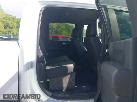 2020 Chevrolet Silverado 2500HD Work Truck z VIN 1GC1YLE78LF120019, wystawiony jako IAAI lot #42264849 z przebiegiem 61 366 mil mil oraz . Historia ofert i sprzedaży dostępna na DreamBid. Obrazek 8.