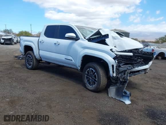 2024 Toyota Tacoma SR5 with VIN 3TYLB5JNXRT010533, listed as a IAAI auction lot 42955728 with 20,995 mi miles and . Bid and sale history available at DreamBid. Image 1.