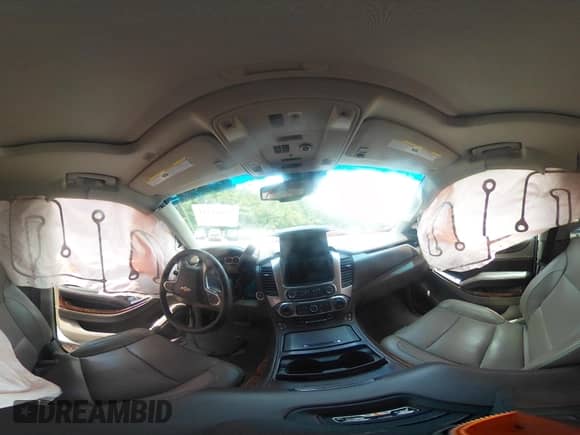 2017 Chevrolet Tahoe Premier с VIN 1GNSCCKC8HR240145, выставлен на аукционе IAAI как лот 42664721 с пробегом Не указан миль и . История ставок и продаж доступна на DreamBid. Изображение 18.