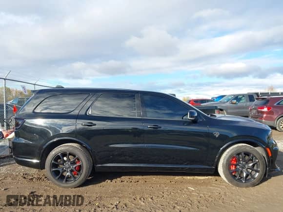 2023 Dodge Durango с VIN 100000000016883WI, выставлен на аукционе IAAI как лот 43517553 с пробегом 5 773 миль миль и . История ставок и продаж доступна на DreamBid. Изображение 13.