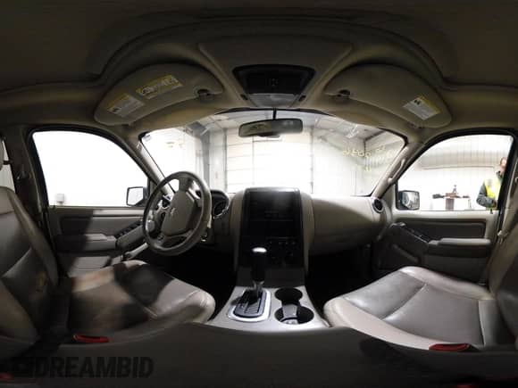 2006 Ford Explorer XLT z VIN 1FMEU73856UB59887, wystawiony jako IAAI lot #41462046 z przebiegiem Nie podano mil oraz . Historia ofert i sprzedaży dostępna na DreamBid. Obrazek 21.