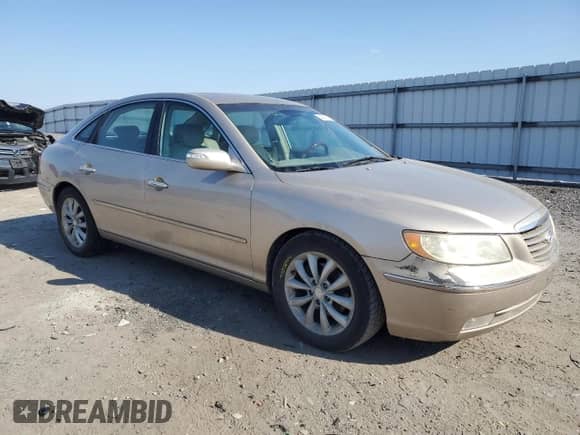 2008 Hyundai Azera Limited z VIN KMHFC46F88A267912, wystawiony jako Copart lot #44021575 z przebiegiem 165 904 mil mil oraz Szkoda całkowita • Salvage title. Historia ofert i sprzedaży dostępna na DreamBid. Obrazek 4.