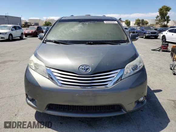 2014 Toyota Sienna Limited с VIN 5TDDK3DC6ES082158, выставлен на аукционе Copart как лот 69840625 с пробегом 138 609 миль миль и Списание • Salvage title. История ставок и продаж доступна на DreamBid. Изображение 5.