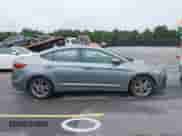 2017 Hyundai Elantra SE z VIN KMHD84LF3HU368898, wystawiony jako IAAI lot #42904443 z przebiegiem 93 536 mil mil oraz . Historia ofert i sprzedaży dostępna na DreamBid. Obrazek 14.