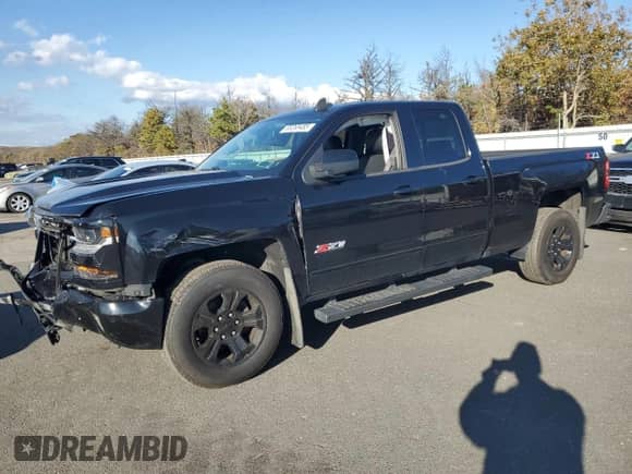 2016 Chevrolet Silverado 1500 LT с VIN 1GCVKREC9GZ389976, выставлен на аукционе Copart как лот 85265485 с пробегом 52 596 миль миль и Списание • Salvage title. История ставок и продаж доступна на DreamBid. Изображение 1.