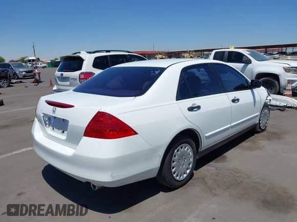 2007 Honda Accord VP с VIN 1HGCM56127A015362, выставлен на аукционе IAAI как лот 42841353 с пробегом 86 524 миль миль и . История ставок и продаж доступна на DreamBid. Изображение 4.