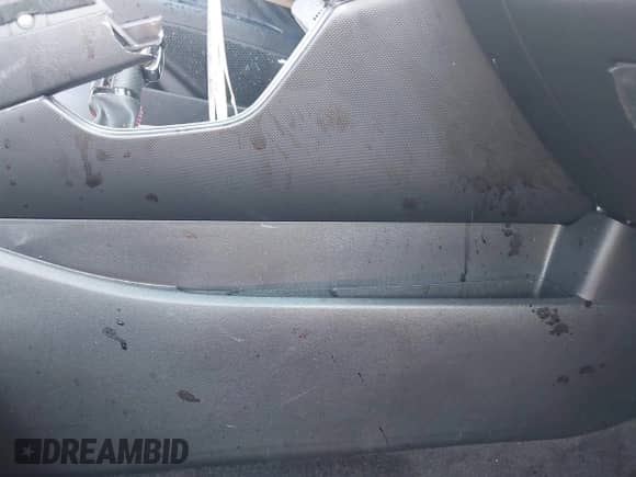 2025 Hyundai Elantra N Line z VIN KMHLR4DF6SU945051, wystawiony jako IAAI lot #43048171 z przebiegiem Nie podano mil oraz . Historia ofert i sprzedaży dostępna na DreamBid. Obrazek 14.