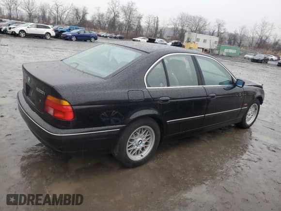 1999 BMW 5 Series 528i с VIN WBADM6337XBY33191, выставлен на аукционе Copart как лот 82470594 с пробегом 145 691 миль миль и На запчасти • Non repairable. История ставок и продаж доступна на DreamBid. Изображение 3.