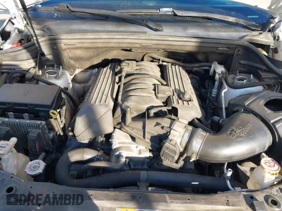 2017 Jeep Grand Cherokee SRT z VIN 1C4RJFDJ7HC600227, wystawiony jako IAAI lot #41390600 z przebiegiem 96 841 mil mil oraz . Historia ofert i sprzedaży dostępna na DreamBid. Obrazek 10.