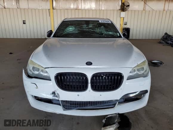 2015 BMW 7 Series 740Li with VIN WBAYE4C57FD138796, listed as a Copart auction lot 81078585 with 164,638 mi miles and Clean title. Bid and sale history available at DreamBid. Image 5.