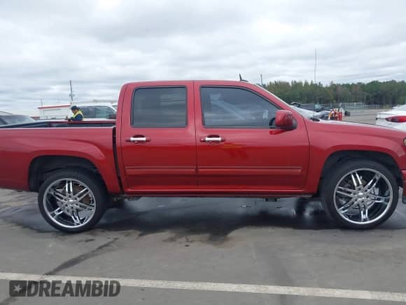 2010 Chevrolet Colorado 1LT z VIN 1GCDSCDE3A8131137, wystawiony jako IAAI lot #43435078 z przebiegiem 181 467 mil mil oraz . Historia ofert i sprzedaży dostępna na DreamBid. Obrazek 13.