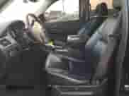 2009 Cadillac Escalade с VIN 1GYFC43529R226608, выставлен на аукционе Copart как лот 43647605 с пробегом 121 602 миль миль и Чистый • Clean title. История ставок и продаж доступна на DreamBid. Изображение 7.