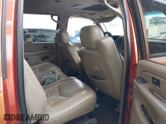 2005 Chevrolet Avalanche Z66 с VIN 3GNEC12Z35G257632, выставлен на аукционе IAAI как лот 42698630 с пробегом 276 282 миль миль и . История ставок и продаж доступна на DreamBid. Изображение 8.