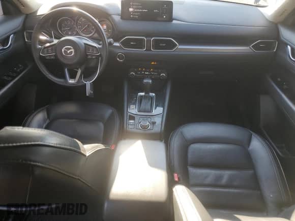 2024 Mazda CX-5 S Carbon Edition z VIN JM3KFBCM5R0357194, wystawiony jako Copart lot #69810105 z przebiegiem 43 722 mil mil oraz Szkoda całkowita • Salvage title. Historia ofert i sprzedaży dostępna na DreamBid. Obrazek 8.