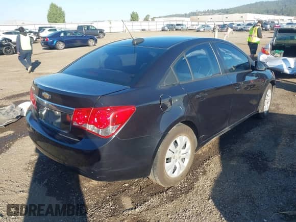 2015 Chevrolet Cruze LS с VIN 1G1PA5SGXF7110498, выставлен на аукционе IAAI как лот 43273649 с пробегом 145 700 миль миль и . История ставок и продаж доступна на DreamBid. Изображение 4.