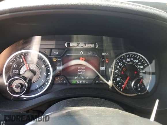 2019 Ram 1500 Laramie z VIN 1C6SRFDT2KN514953, wystawiony jako Copart lot #56747675 z przebiegiem 64 177 mil mil oraz Szkoda całkowita • Salvage title. Historia ofert i sprzedaży dostępna na DreamBid. Obrazek 9.