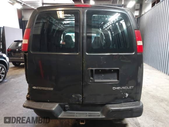 2004 Chevrolet Express Cargo with VIN 1GCFG15X241176422, listed as a IAAI auction lot 42227499 with 270,000 mi miles and . Bid and sale history available at DreamBid. Image 16.