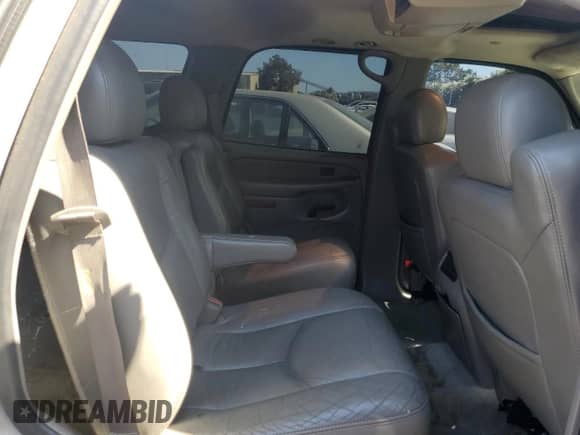 2004 Chevrolet Tahoe LS with VIN 1GNEC13T74R151824, listed as a Copart auction lot 70682005 with 204,620 mi miles and Salvage title. Bid and sale history available at DreamBid. Image 11.
