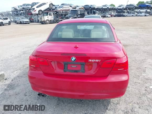 2013 BMW 3 Series 328i z VIN WBADW3C57DJ526633, wystawiony jako IAAI lot #43279188 z przebiegiem 73 781 mil mil oraz . Historia ofert i sprzedaży dostępna na DreamBid. Obrazek 16.