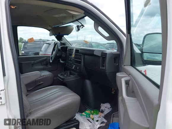 2020 Chevrolet Express Cargo с VIN 1GCWGBFP4L1131114, выставлен на аукционе IAAI как лот 42743300 с пробегом 125 987 миль миль и . История ставок и продаж доступна на DreamBid. Изображение 5.