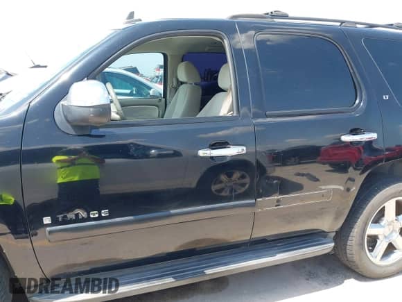 2007 Chevrolet Tahoe LTZ с VIN 1GNFC13087R221930, выставлен на аукционе IAAI как лот 42968020 с пробегом 238 856 миль миль и . История ставок и продаж доступна на DreamBid. Изображение 14.
