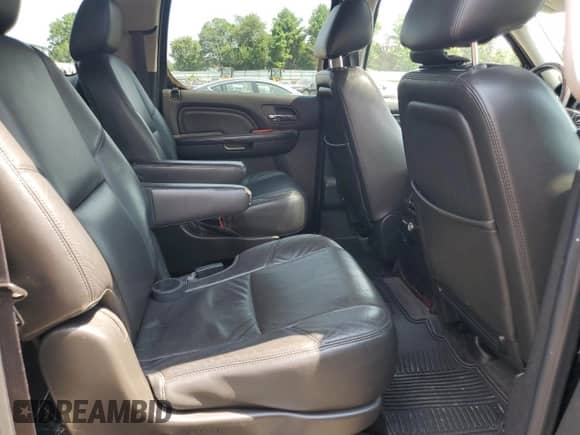2013 Cadillac Escalade ESV Luxury с VIN 1GYS4HEF8DR354286, выставлен на аукционе Copart как лот 66899565 с пробегом 232 352 миль миль и Чистый • Clean title. История ставок и продаж доступна на DreamBid. Изображение 11.