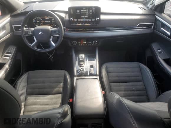 2023 Mitsubishi Outlander SE with VIN JA4J4UA89PZ033342, listed as a Copart auction lot 71394845 with 40,077 mi miles and Clean title. Bid and sale history available at DreamBid. Image 8.