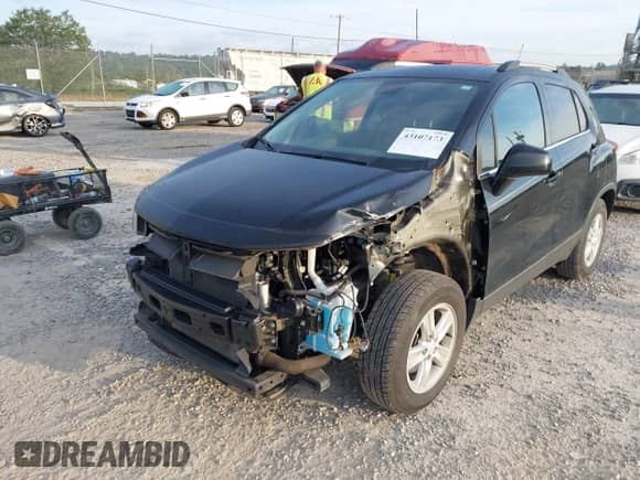 2018 Chevrolet Trax LT z VIN 3GNCJLSBXJL153944, wystawiony jako IAAI lot #43107173 z przebiegiem 116 430 mil mil oraz . Historia ofert i sprzedaży dostępna na DreamBid. Obrazek 2.