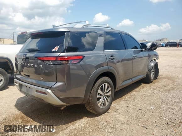 2023 Nissan Pathfinder SL z VIN 5N1DR3CA4PC209839, wystawiony jako Copart lot #57516185 z przebiegiem 48 743 mil mil oraz Czysty tytuł • Clean title. Historia ofert i sprzedaży dostępna na DreamBid. Obrazek 3.