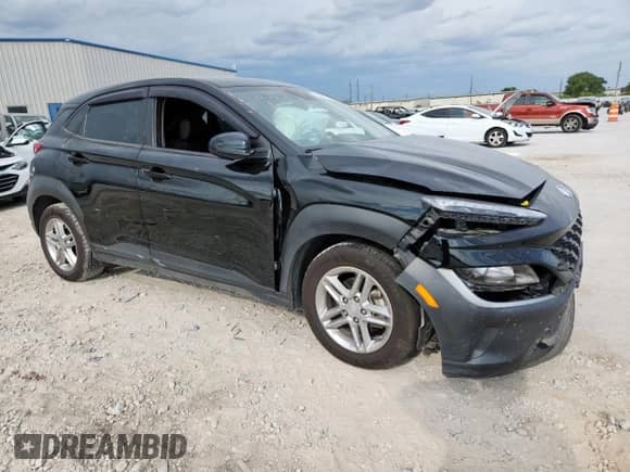 2022 Hyundai Kona SE with VIN KM8K22AB3NU820356, listed as a Copart auction lot 70959275 with 83,928 mi miles and Salvage title. Bid and sale history available at DreamBid. Image 4.