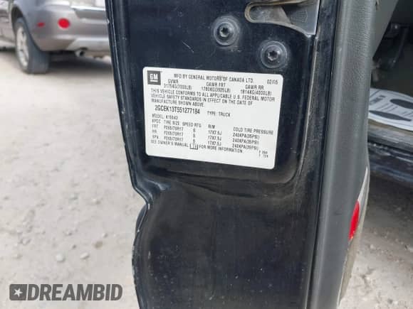 2005 Chevrolet Silverado 1500 LT with VIN 2GCEK13T551277184, listed as a IAAI auction lot 42028710 with Not provided miles and . Bid and sale history available at DreamBid. Image 9.