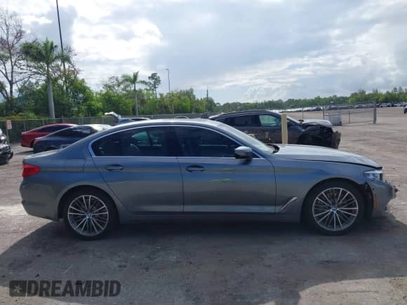 2019 BMW 5 Series 530i with VIN WBAJA5C50KBX87929, listed as a IAAI auction lot 42546731 with 50,129 mi miles and . Bid and sale history available at DreamBid. Image 13.
