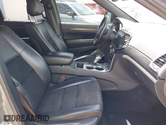 2019 Jeep Grand Cherokee Altitude with VIN 1C4RJFAG0KC670071, listed as a IAAI auction lot 42442245 with 101,867 mi miles and . Bid and sale history available at DreamBid. Image 5.