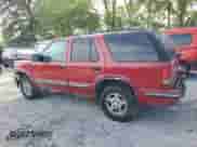 1998 Chevrolet Blazer with VIN 1GNDT13W7WK172772, listed as a Copart auction lot 69688404 with 284,149 mi miles and Salvage title. Bid and sale history available at DreamBid. Image 2.