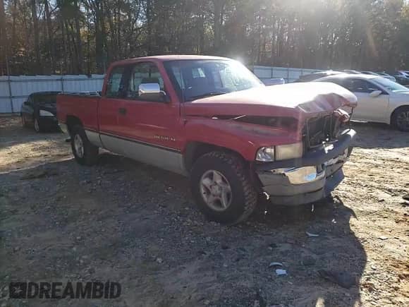 1996 Dodge 1500 с VIN 3B7HC13YXTG136928, выставлен на аукционе Copart как лот 83470244 с пробегом 137 366 миль миль и Списание • Salvage title. История ставок и продаж доступна на DreamBid. Изображение 11.