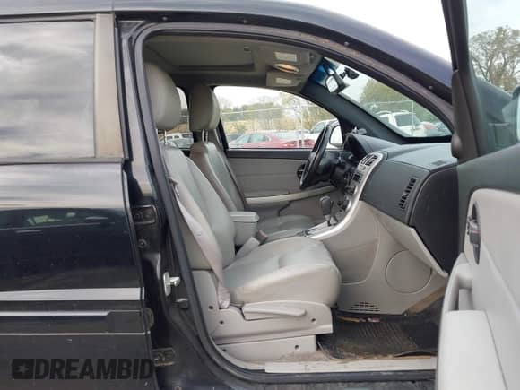 2006 Chevrolet Equinox LT z VIN 2CNDL73F566145208, wystawiony jako IAAI lot #43461966 z przebiegiem 196 649 mil mil oraz . Historia ofert i sprzedaży dostępna na DreamBid. Obrazek 5.
