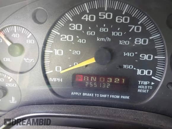 2001 Chevrolet Express z VIN 1GCFG15M811121216, wystawiony jako IAAI lot #42349445 z przebiegiem 255 132 mil mil oraz . Historia ofert i sprzedaży dostępna na DreamBid. Obrazek 7.